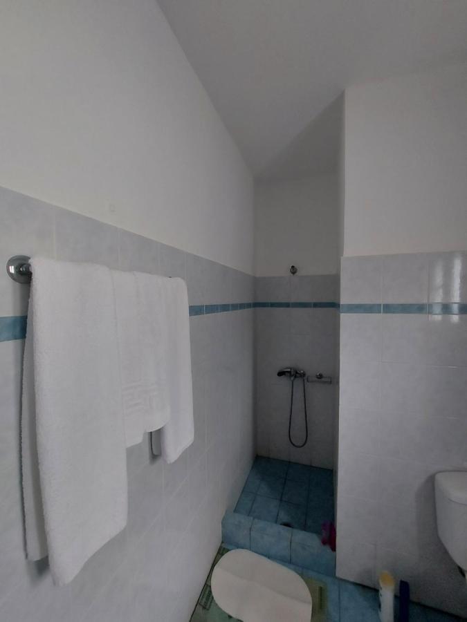Matina Apartments Tyros المظهر الخارجي الصورة