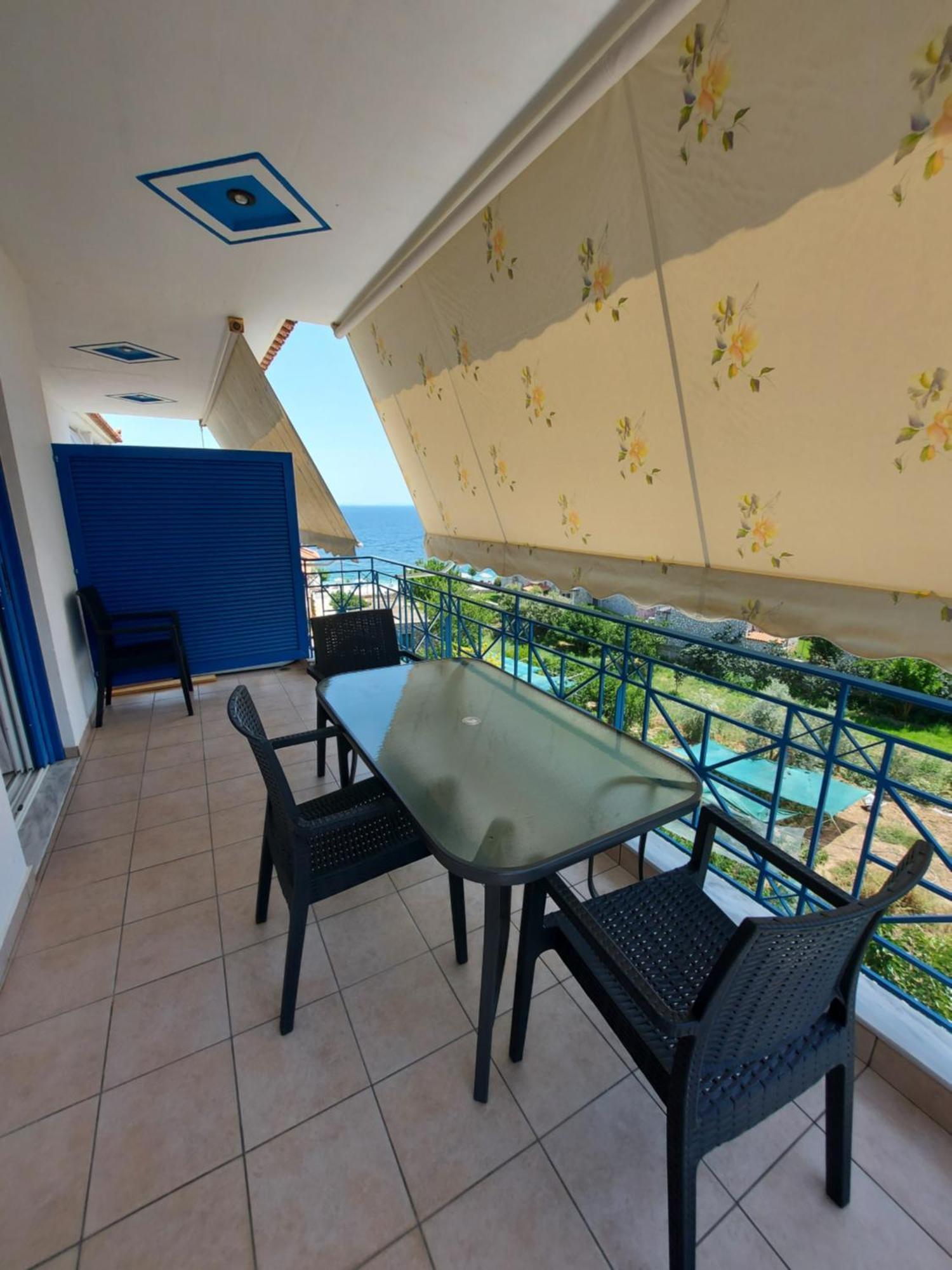 Matina Apartments Tyros الغرفة الصورة